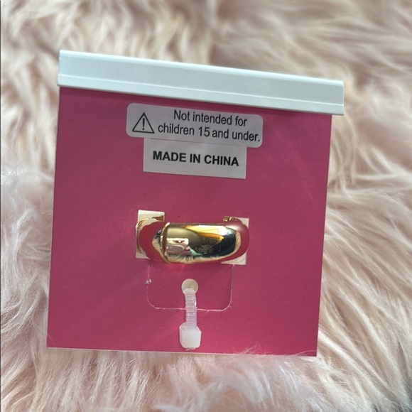 Betsey Johnson Pink Heart Ring - Picture 2 of 3